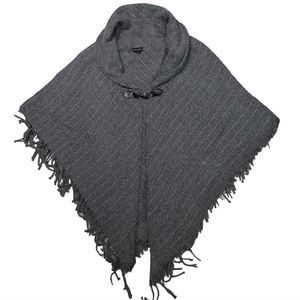 Coco + Carmen Gray Buckle Poncho Cape Sweater SZ OS